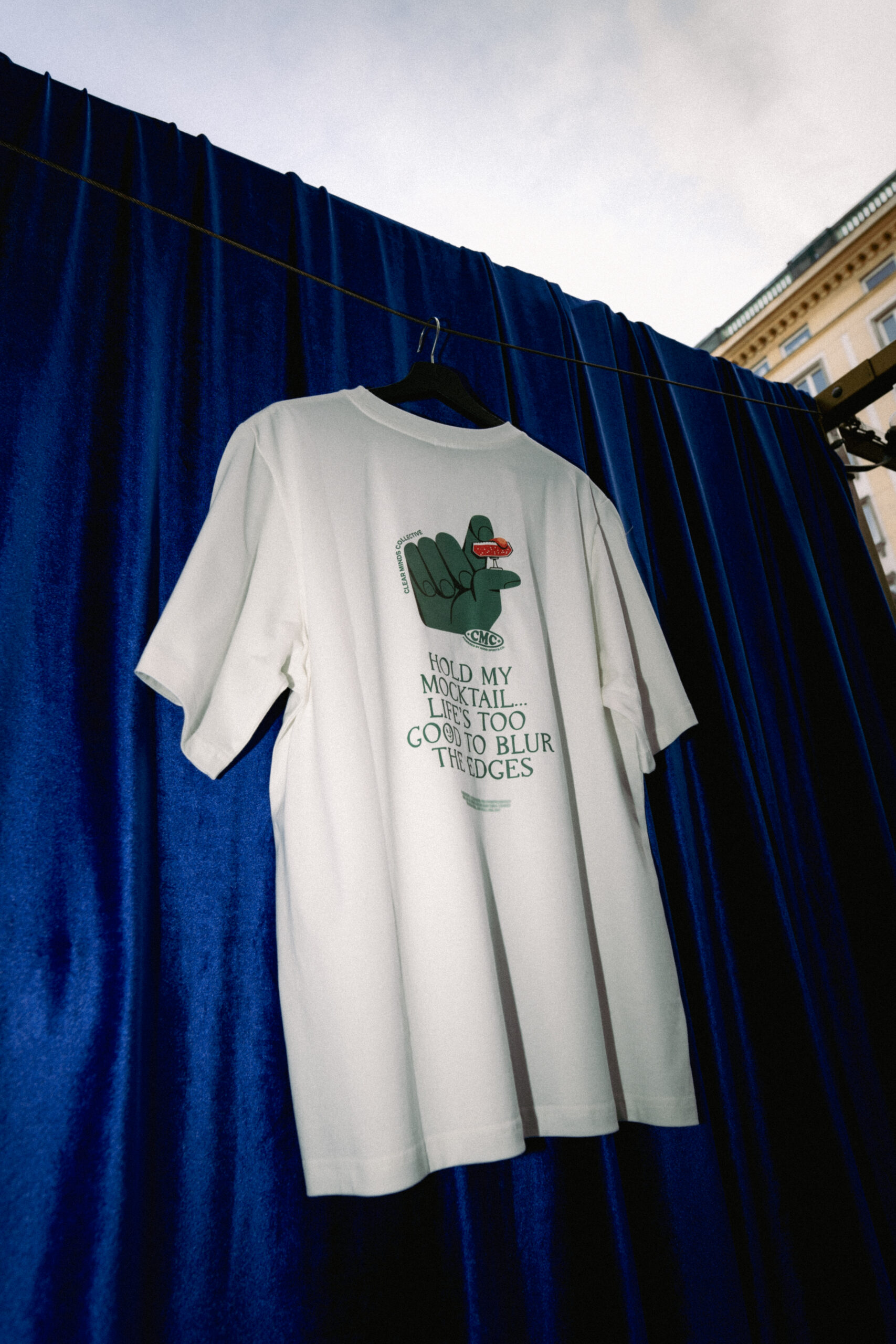 HOLD MY MOCKTAIL KOSZULKA - obrazek 2